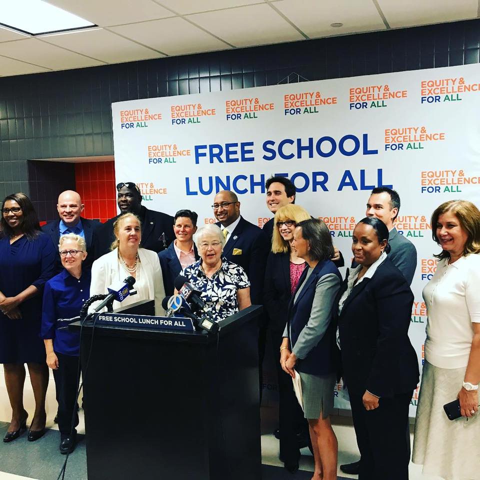 City Launches Free School Lunch Program with Help from the Union